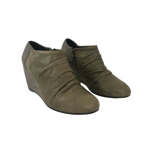 Eileen Fisher Green Gray Leather Ruched Ankle Boot - Picture 1 of 8